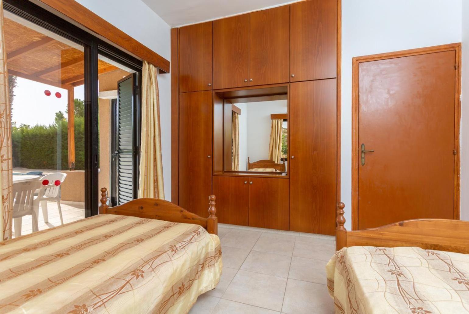 Villa Eleni Coral Bay Exterior photo
