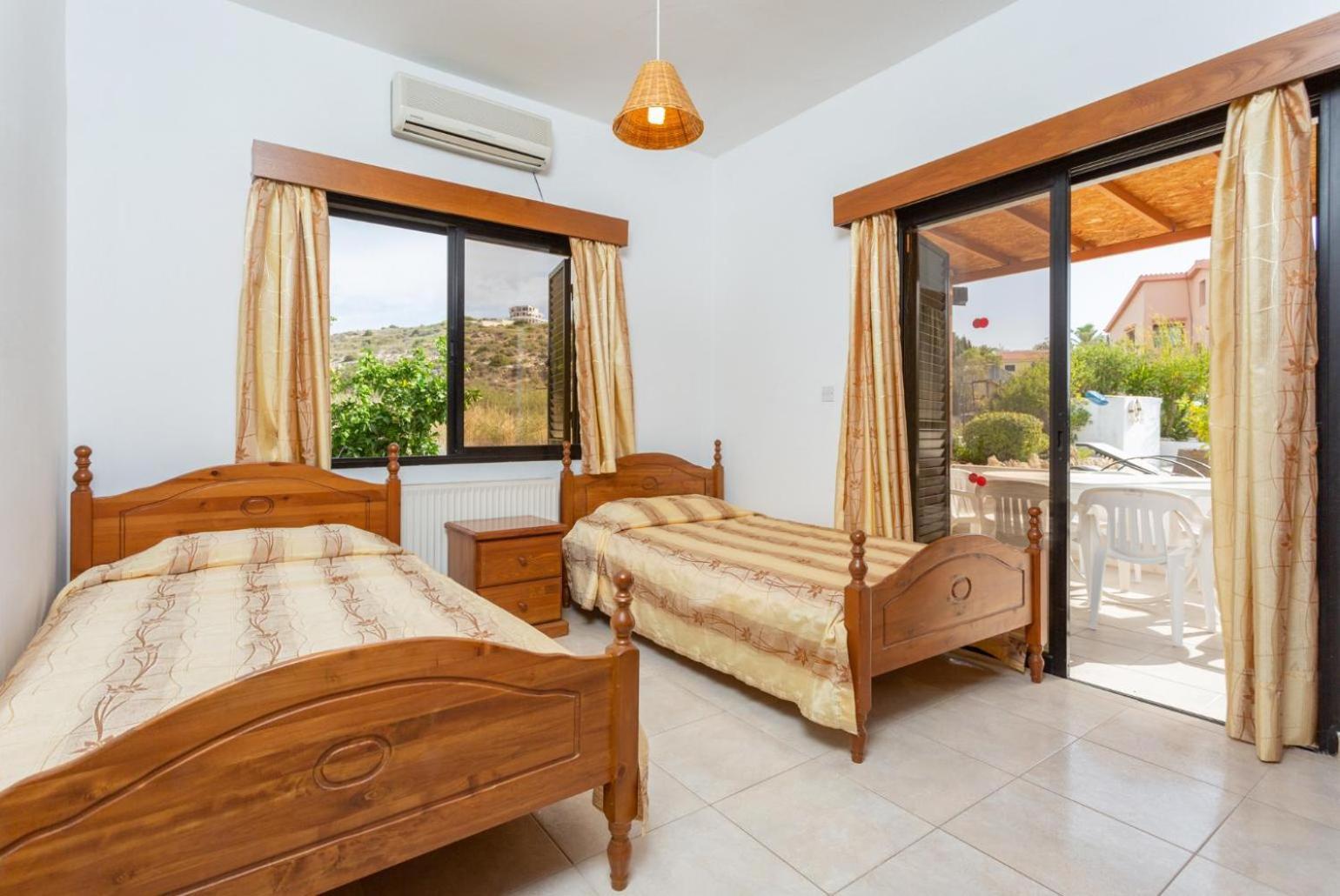 Villa Eleni Coral Bay Exterior photo