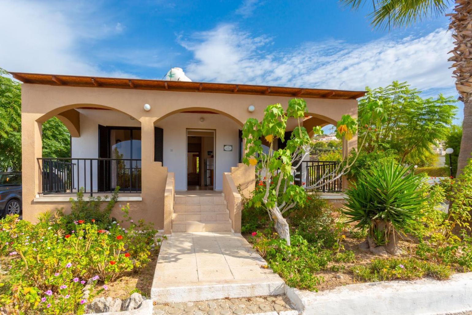 Villa Eleni Coral Bay Exterior photo