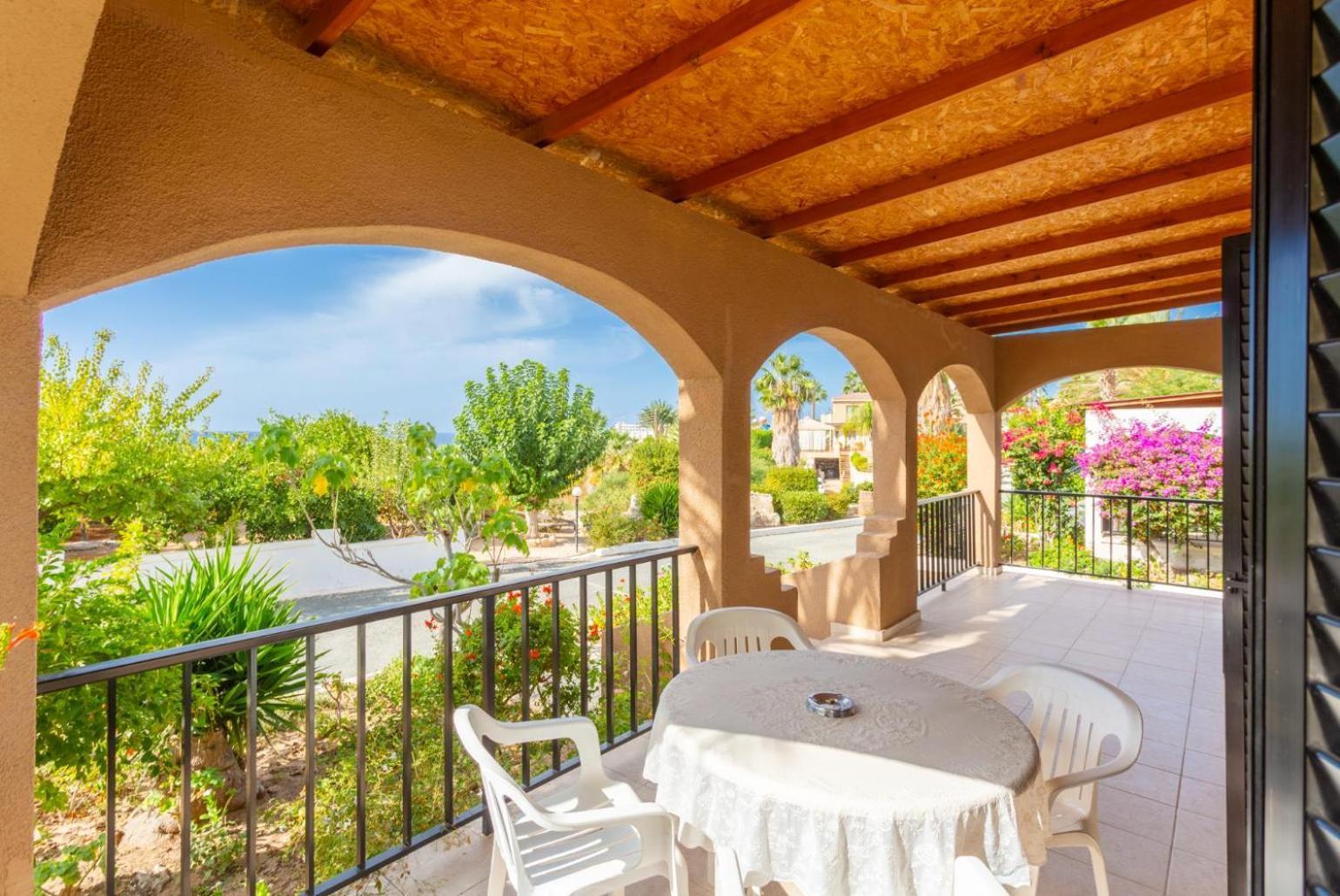 Villa Eleni Coral Bay Exterior photo